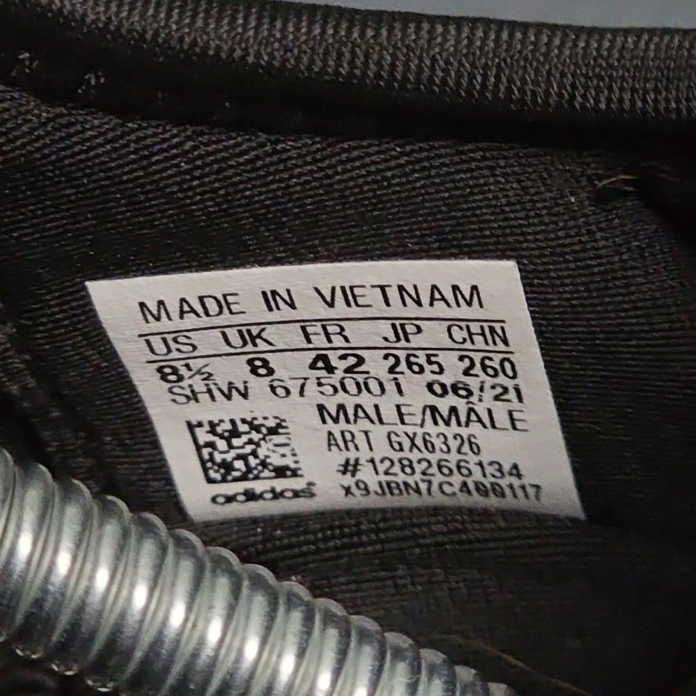 Size 8.5 - adidas NMD_R1 V2 Logo Patch - Team Power Red - Picture 4 of 9